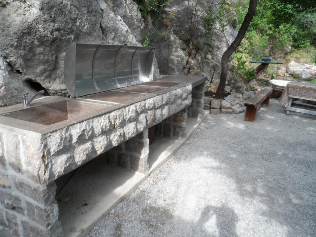 Pataki Guesthouse Petrovac Luaran gambar