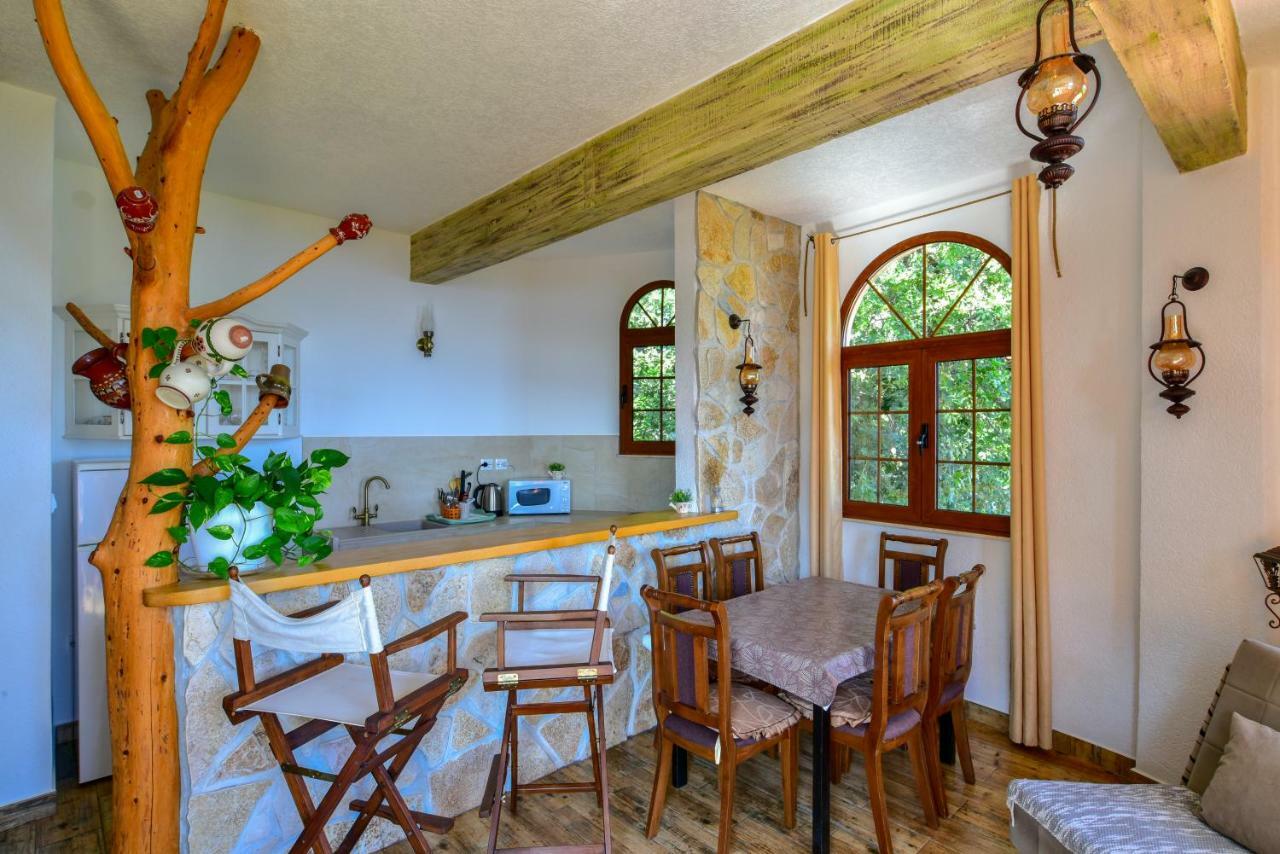 Pataki Guesthouse Petrovac Luaran gambar