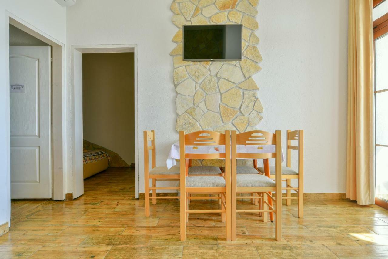 Pataki Guesthouse Petrovac Luaran gambar