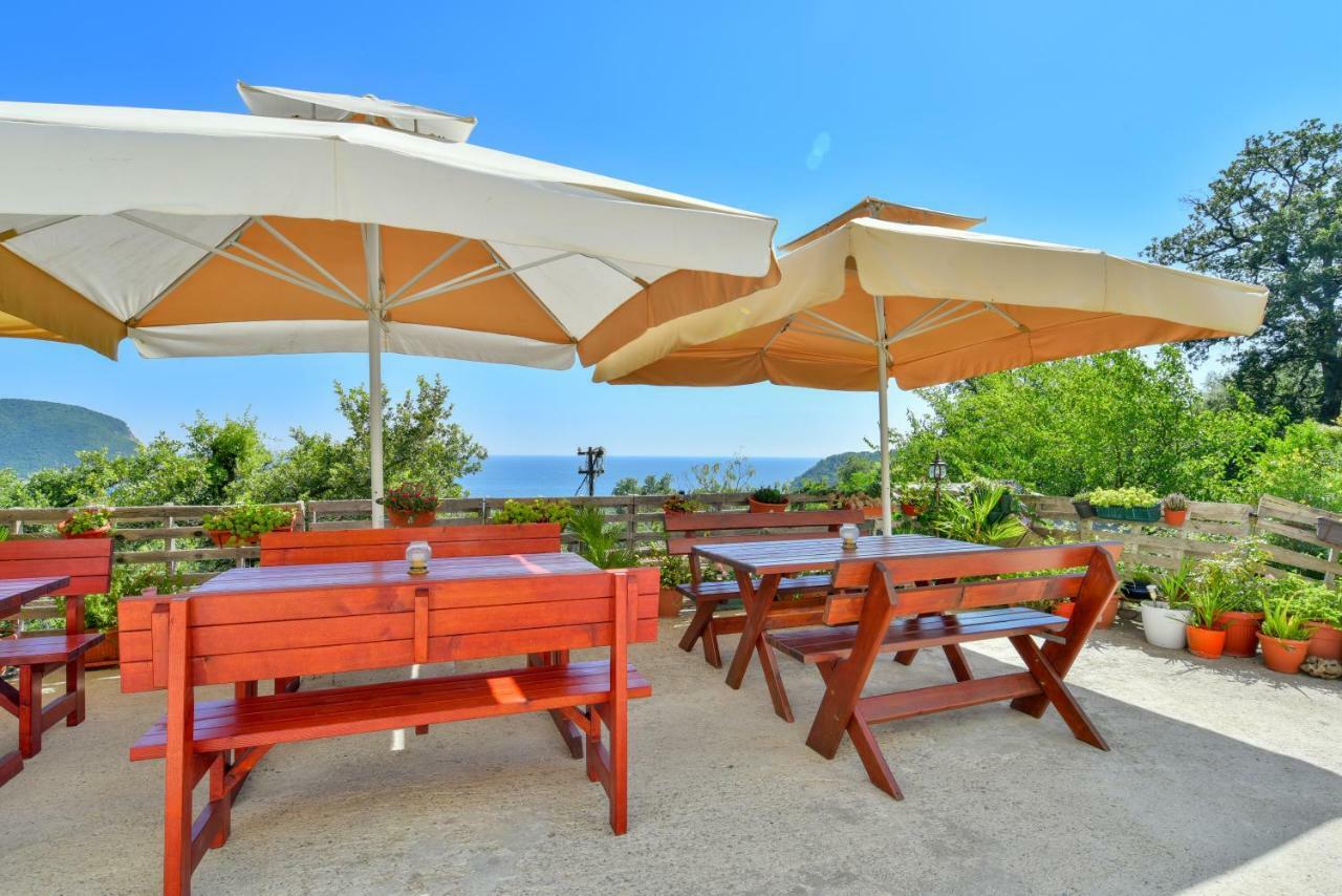 Pataki Guesthouse Petrovac Luaran gambar