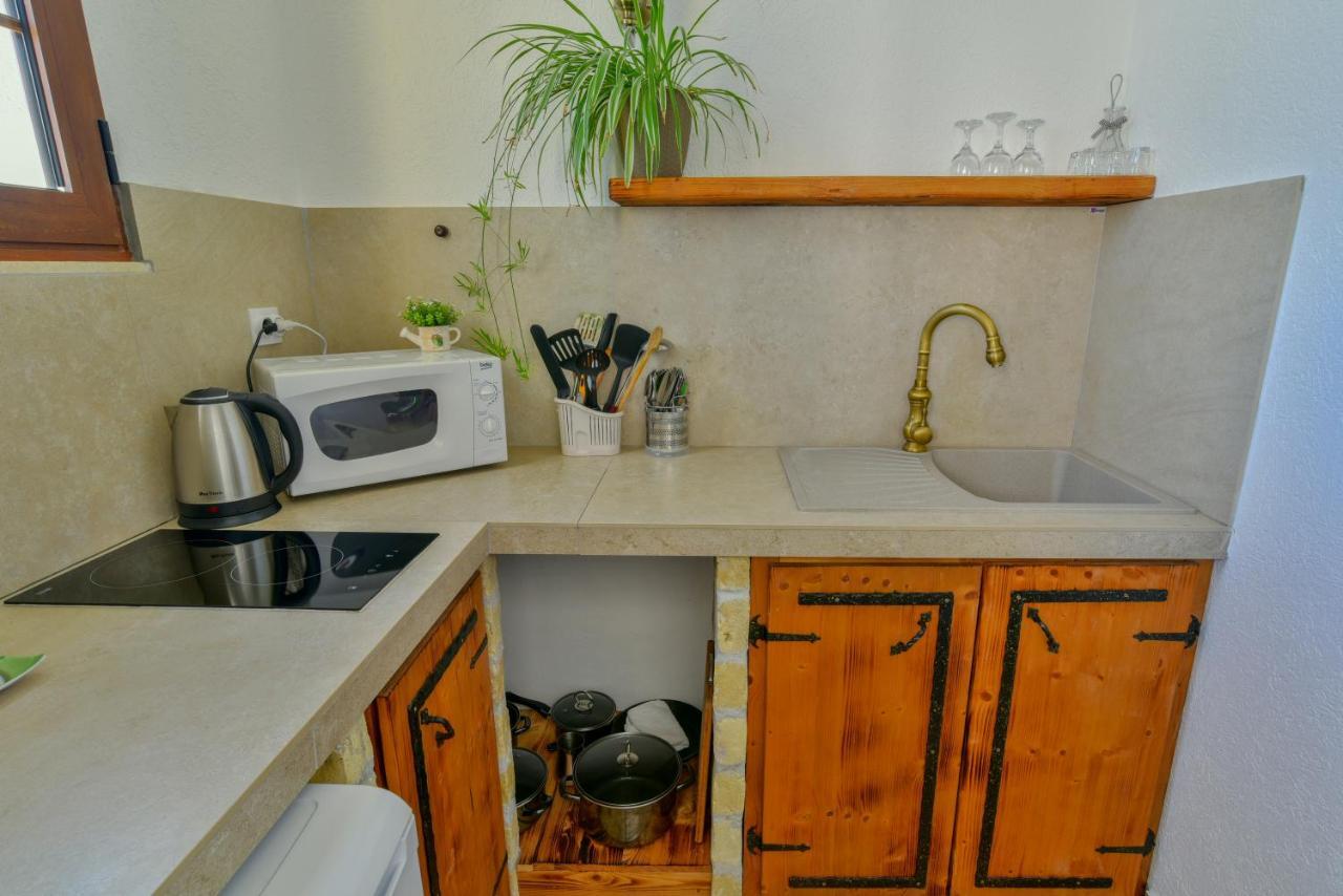 Pataki Guesthouse Petrovac Luaran gambar